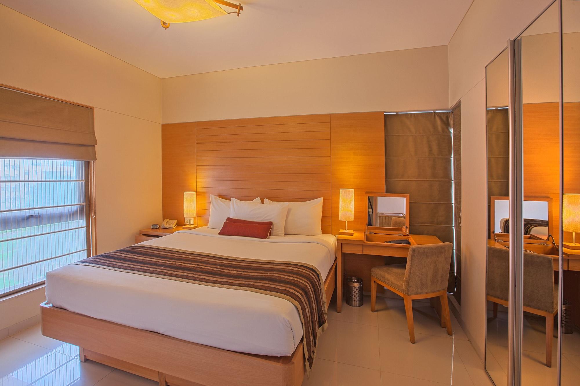 Oakwood Residence Naylor Road Пюн Екстериор снимка