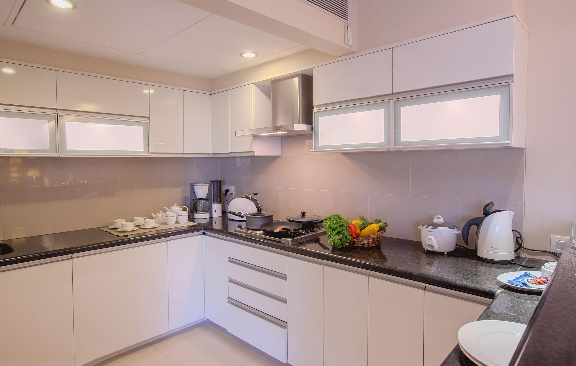 Oakwood Residence Naylor Road Пюн Екстериор снимка