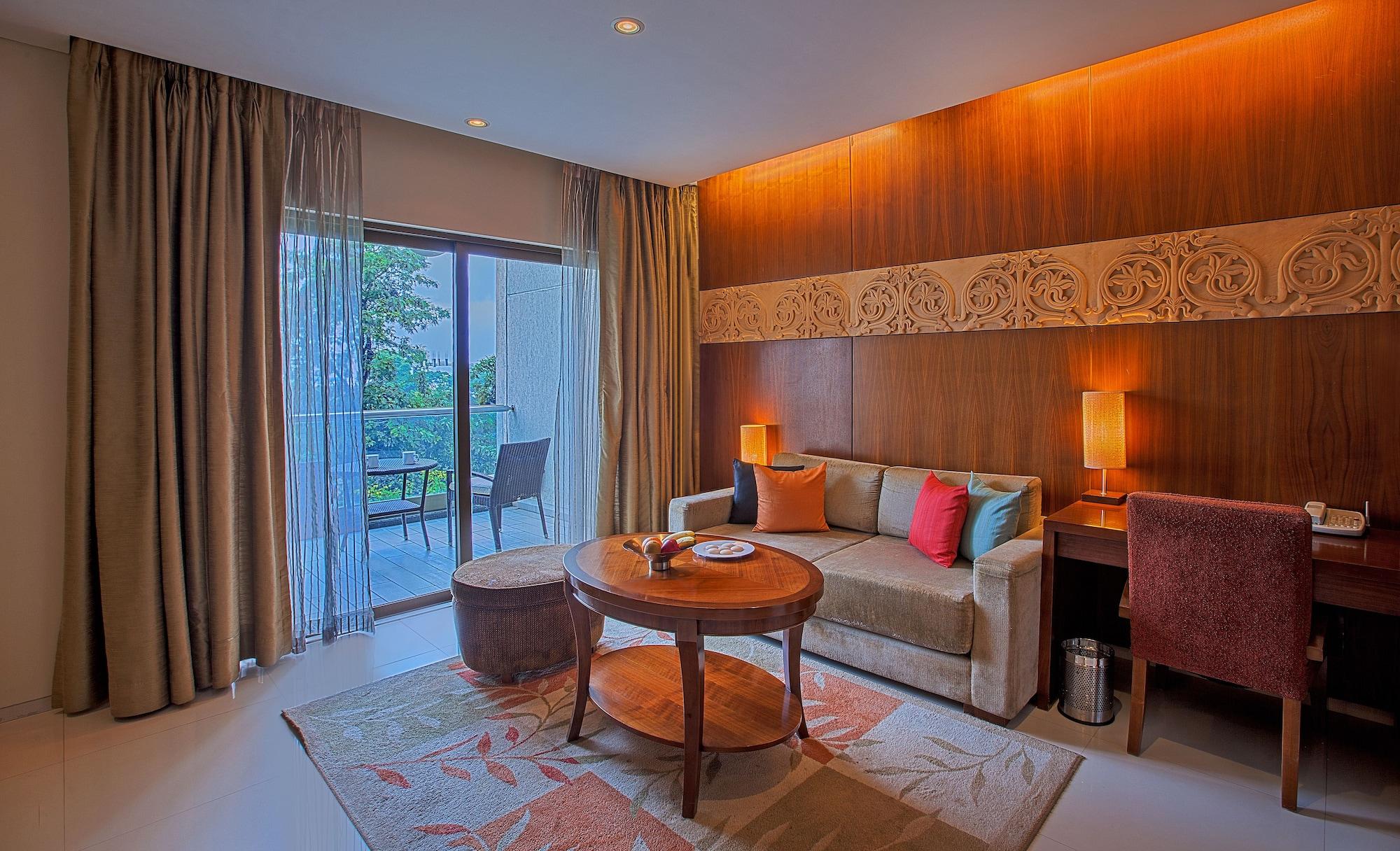 Oakwood Residence Naylor Road Пюн Екстериор снимка